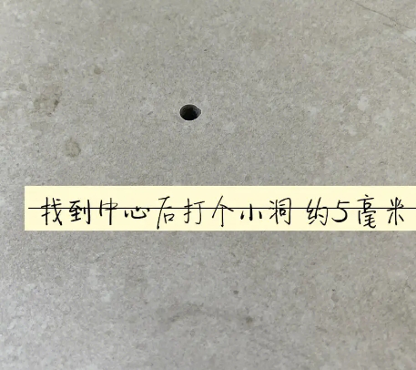 盘锦瓷砖空鼓维修公司专业解答在瓷砖铺贴过程中，如果砂料搅拌不均匀，将会带来以下问题